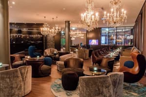 thumbnail: Bar (on property)