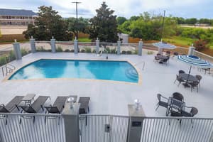 thumbnail: Pool
