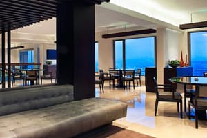 thumbnail: Lounge