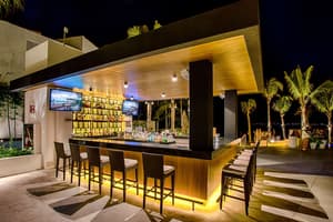 thumbnail: Bar (on property)