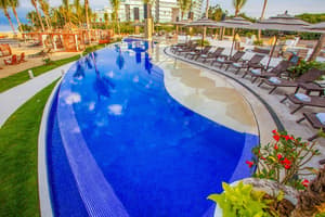 thumbnail: Outdoor pool