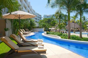 thumbnail: Outdoor pool