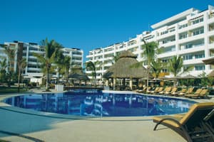 thumbnail: Outdoor pool