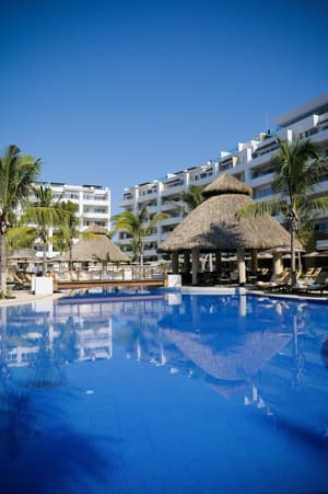 thumbnail: Outdoor pool