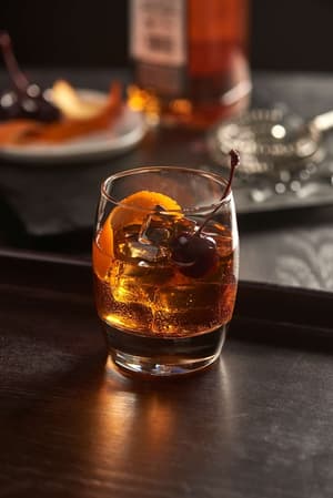 thumbnail: Bar (on property)