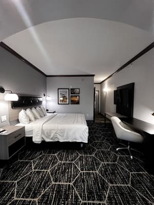 thumbnail: Outdoor pool