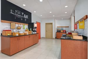 thumbnail: Breakfast area
