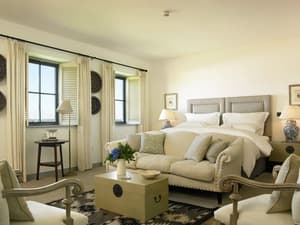 thumbnail: Courtyard View Suites