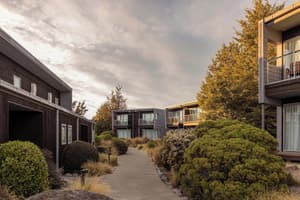 thumbnail: Exterior