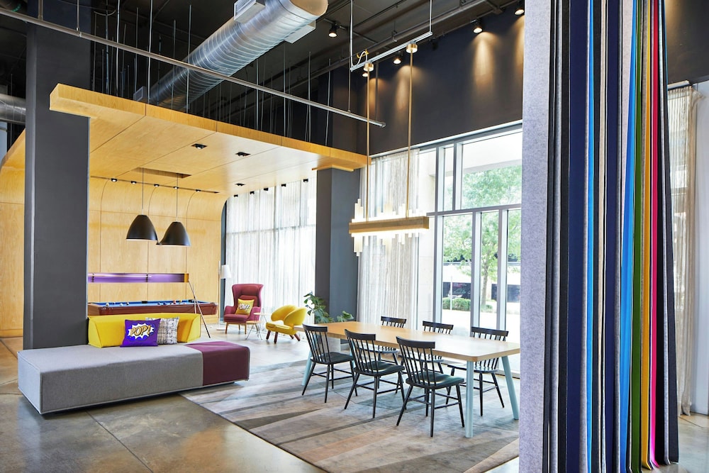 Lobby lounge