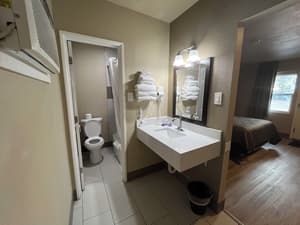thumbnail: Bathroom