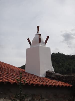 thumbnail: Exterior detail