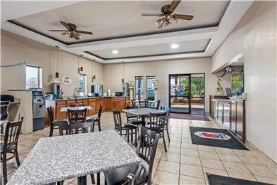 Dining,Dining Area,Breakfast,On-Site