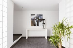 thumbnail: Interior entrance