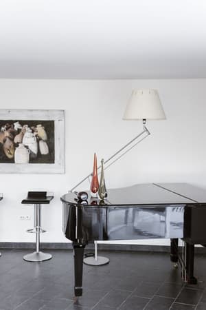 thumbnail: Interior detail
