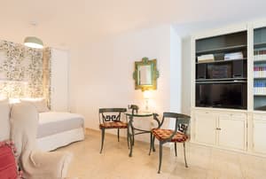 thumbnail: Interior
