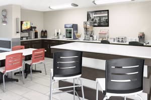 thumbnail: Breakfast area