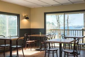 thumbnail: Breakfast area