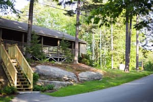 thumbnail: Outdoor dining