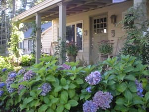thumbnail: Exterior