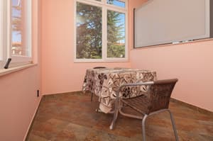 thumbnail: In-room dining