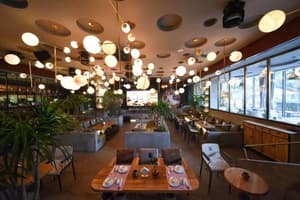 thumbnail: Restaurant