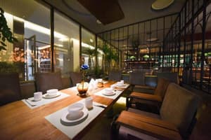 thumbnail: Restaurant