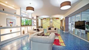 thumbnail: Reception hall