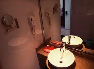 thumbnail: Bathroom