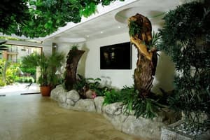 thumbnail: Exterior