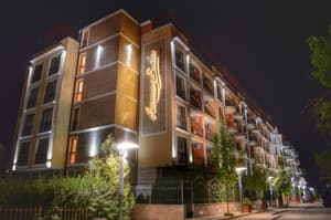 thumbnail: Front of property