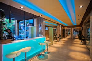 thumbnail: Bar (on property)