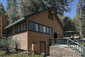 thumbnail: Front of property
