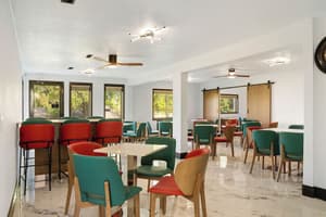 thumbnail: Breakfast area