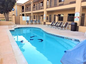thumbnail: Outdoor pool