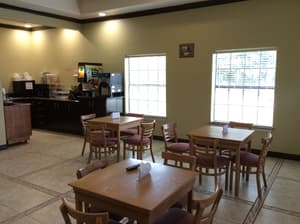 thumbnail: Breakfast area