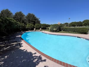 thumbnail: Pool