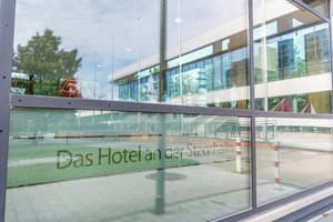 thumbnail: Exterior