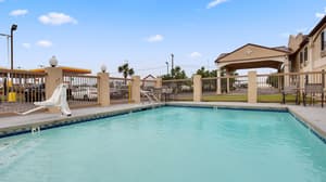 thumbnail: Pool