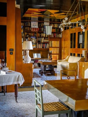 thumbnail: Breakfast area