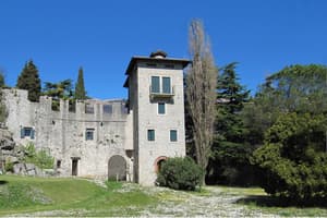 thumbnail: Exterior