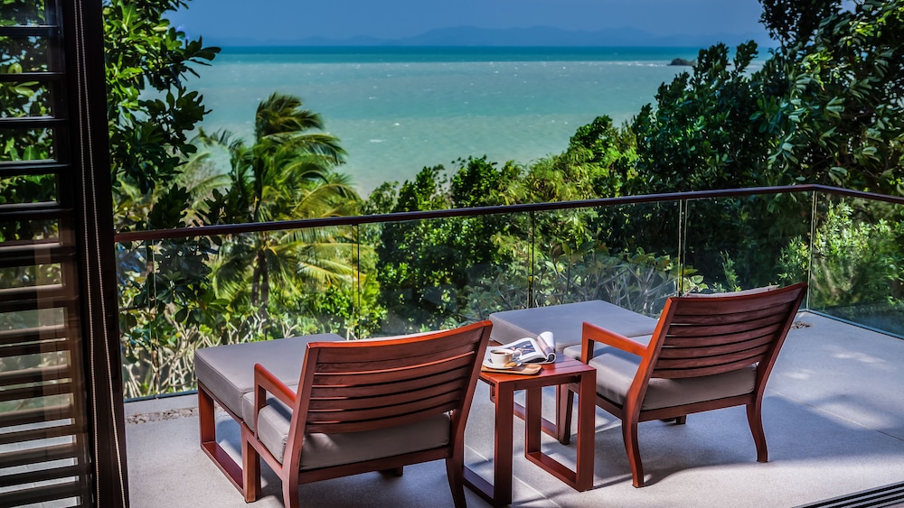 Beach/ocean view