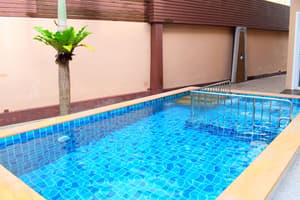 thumbnail: Outdoor pool