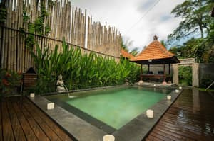thumbnail: Outdoor pool