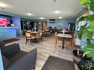 thumbnail: Breakfast area
