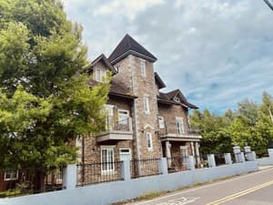 thumbnail: Exterior