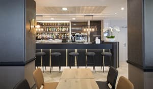 thumbnail: Bar (on property)