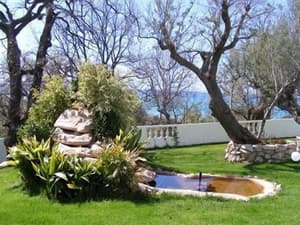 thumbnail: Property grounds