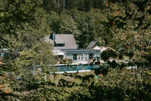 thumbnail: Exterior