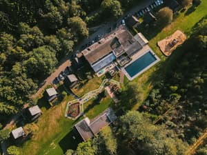 thumbnail: Exterior
